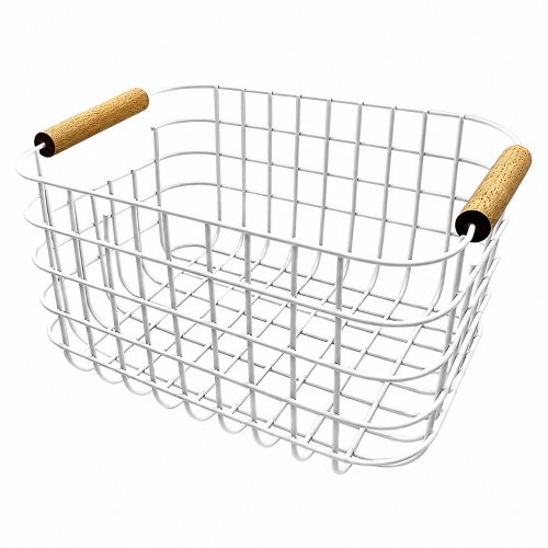 Canasto rectangular curvo de metal blanco con mango de madera